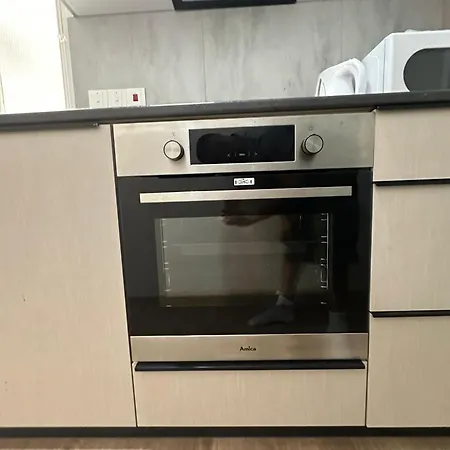 Finikoudes Apartment Larnaka