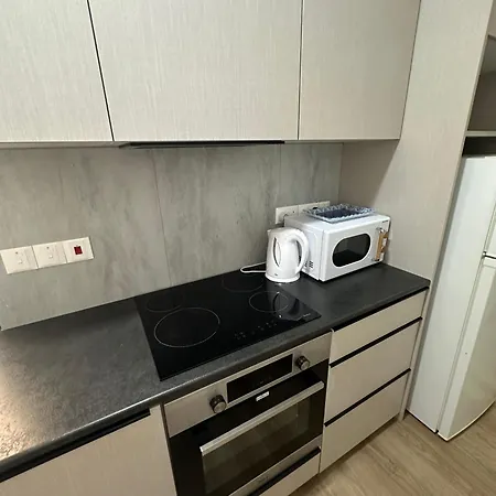 Apartment Finikoudes Larnaka